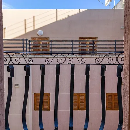 Διαμέρισμα Stylish 2br With Balconies In St Julians By 360 Estates