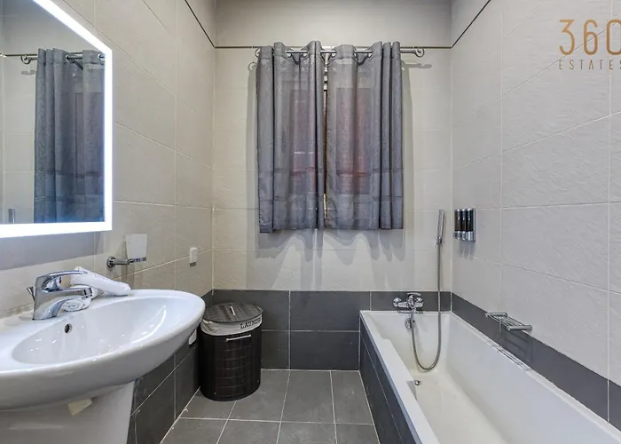 Daire Stylish 2br With Balconies In St Julians By 360 Estates Saint Julian's